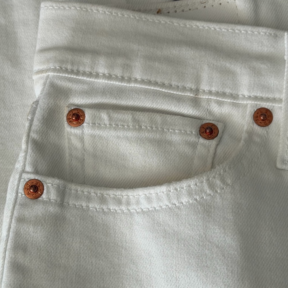 Levi's Women's Wedgie Straight Leg Jeans - White - Picture 7 of 12